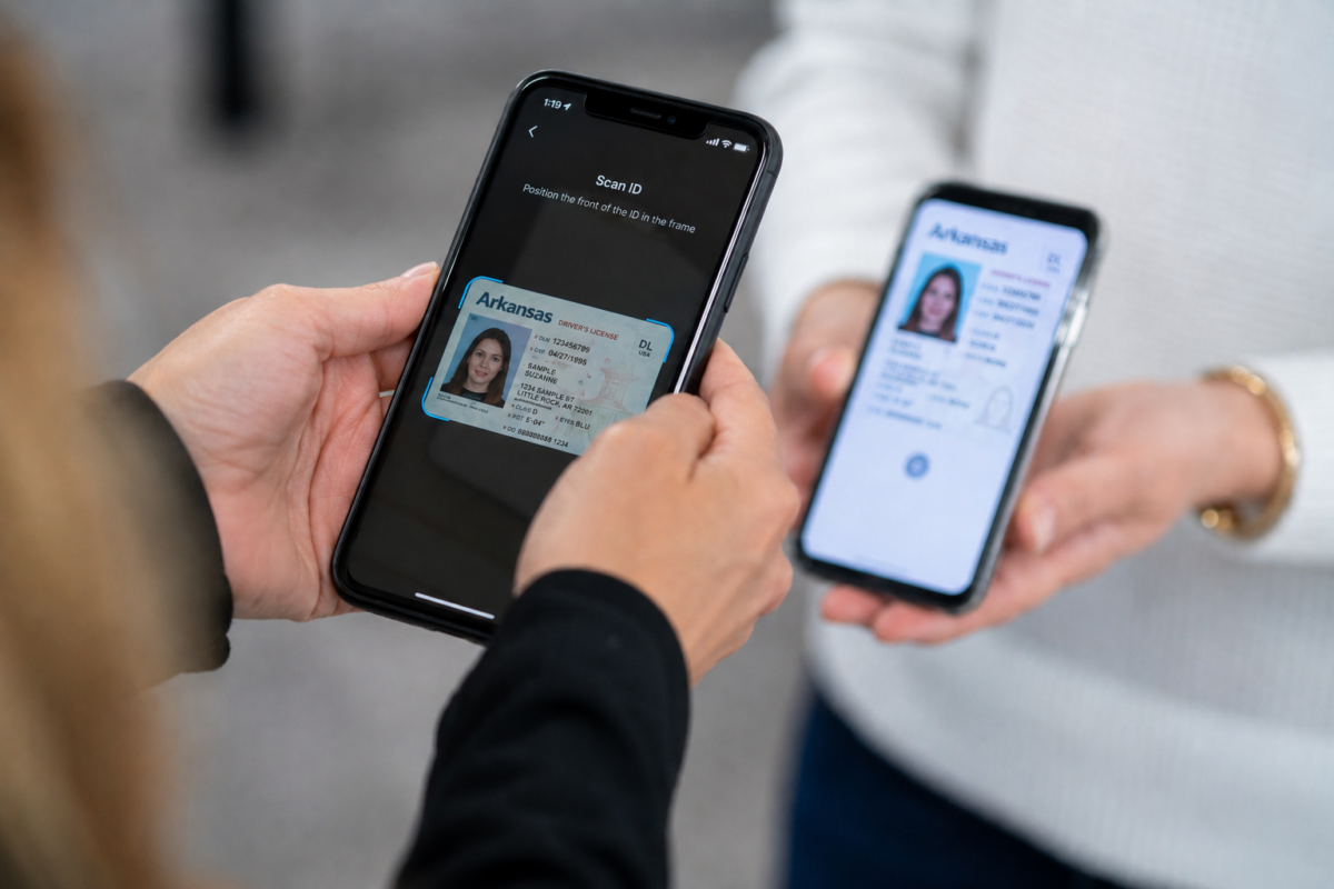 Arkansas Licenses and Mobile IDs Now Available in Apple Wallet